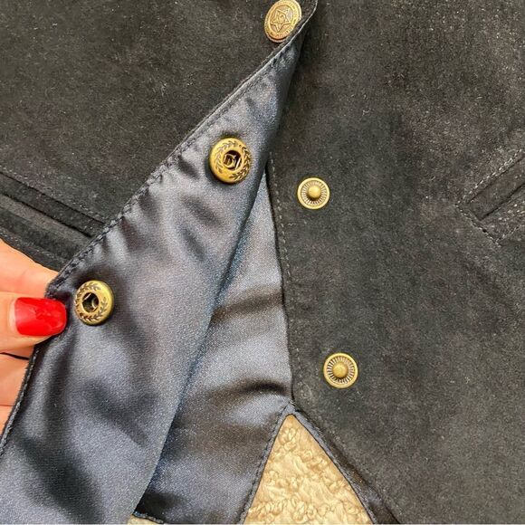 Ladies‎ Quarters Brand Black Suede Snap Button Vest Size Medium - Picture 10 of 14